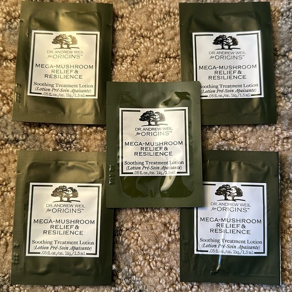 🎁 10pc Origins Mega-Mushroom Relief & Resilience Lotion Sample Set - Picture 1 of 2